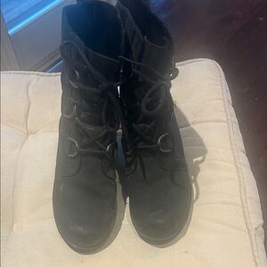 Sorel Joan Black Lace-Up Women's Boots
